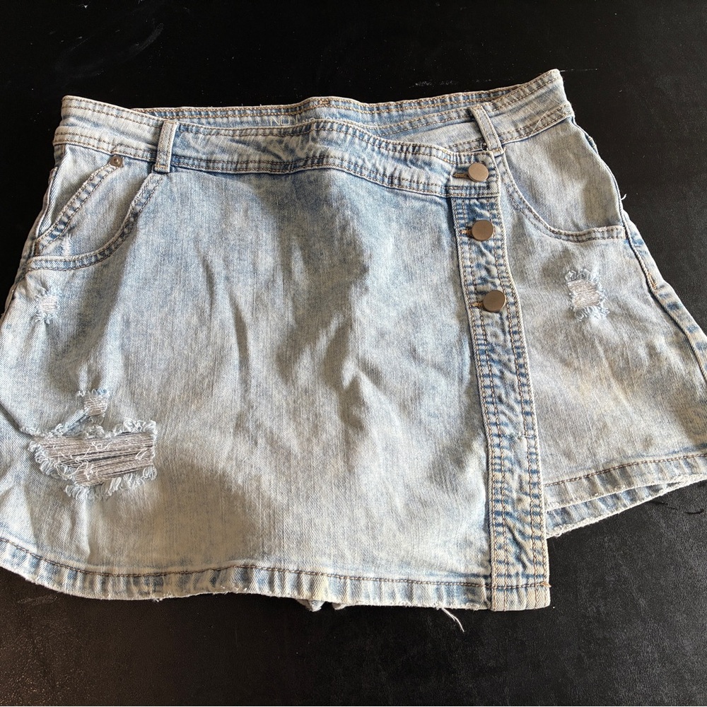 No Boundaries Skort -Light Blue Denim